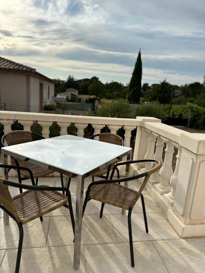 La Villa Du Rayol Saint Maximin Exterior photo